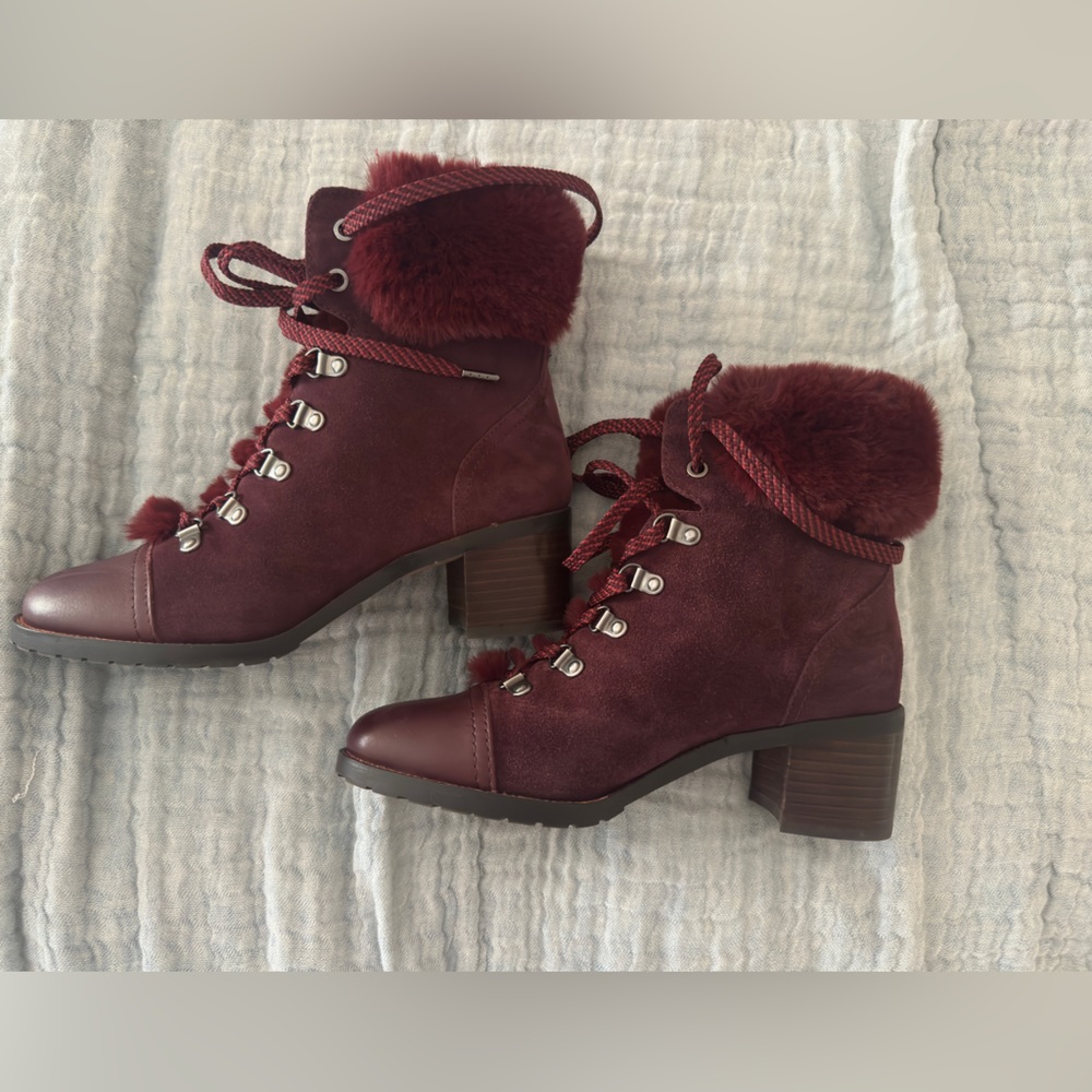 Sam Edleman booties with fur trim. Suede. Lace up. Excellent condition